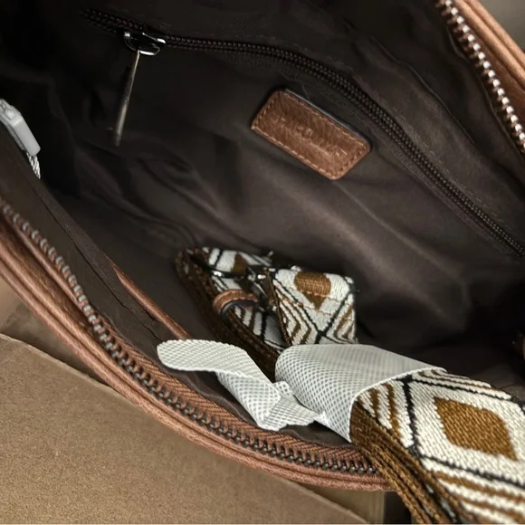 Brown Leather Women’s Purse - Picture 2 of 3